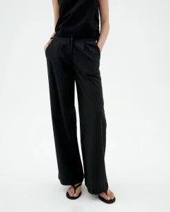 Pantalon noir wide leg seersucker Manolita