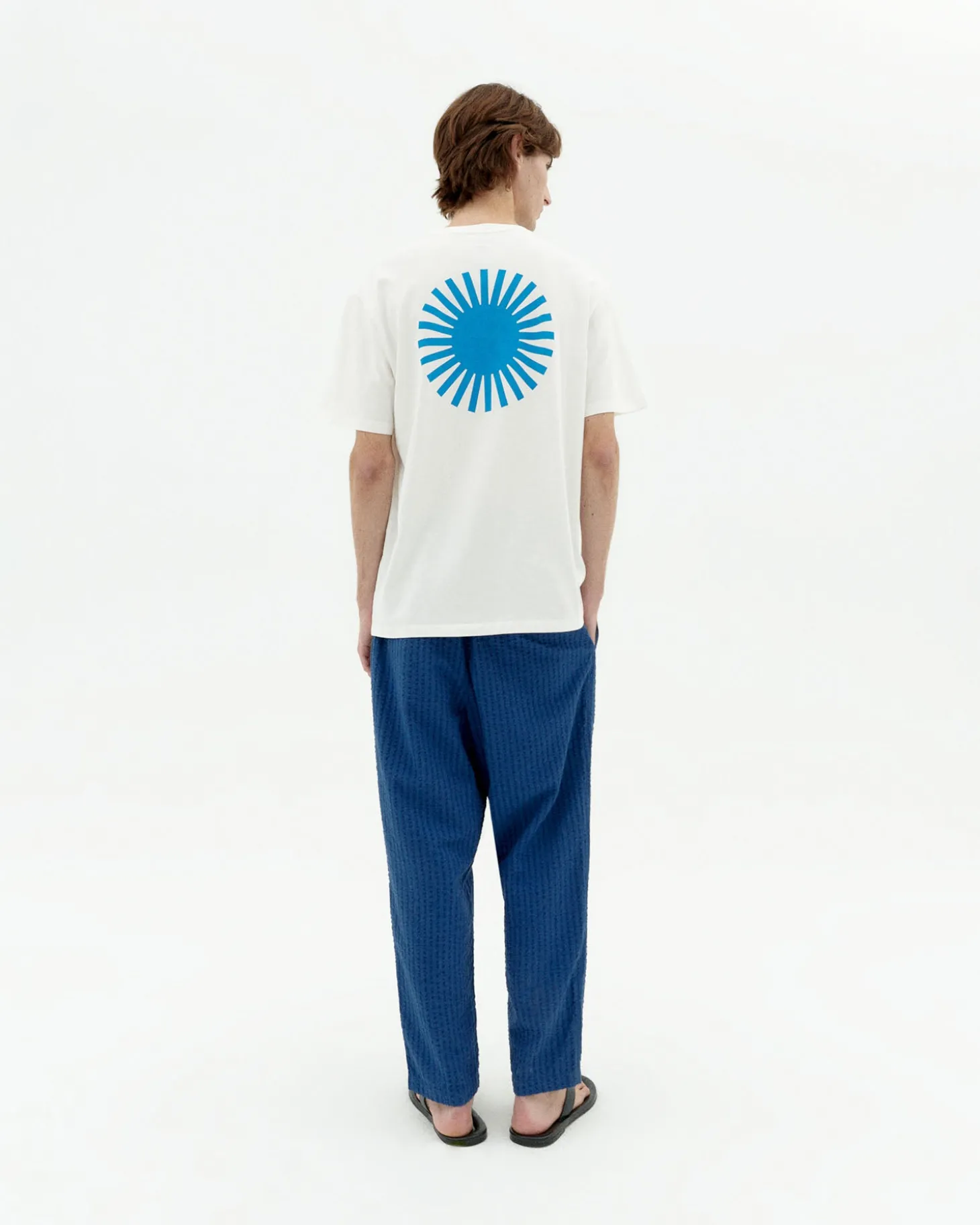 T-shirt blanc soleil bleu au dos