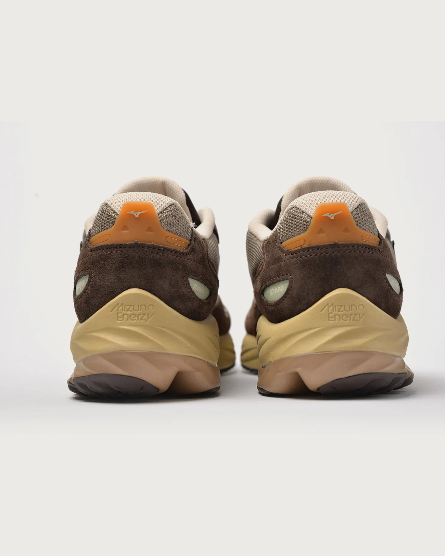 Baskets marron Wave Rider B