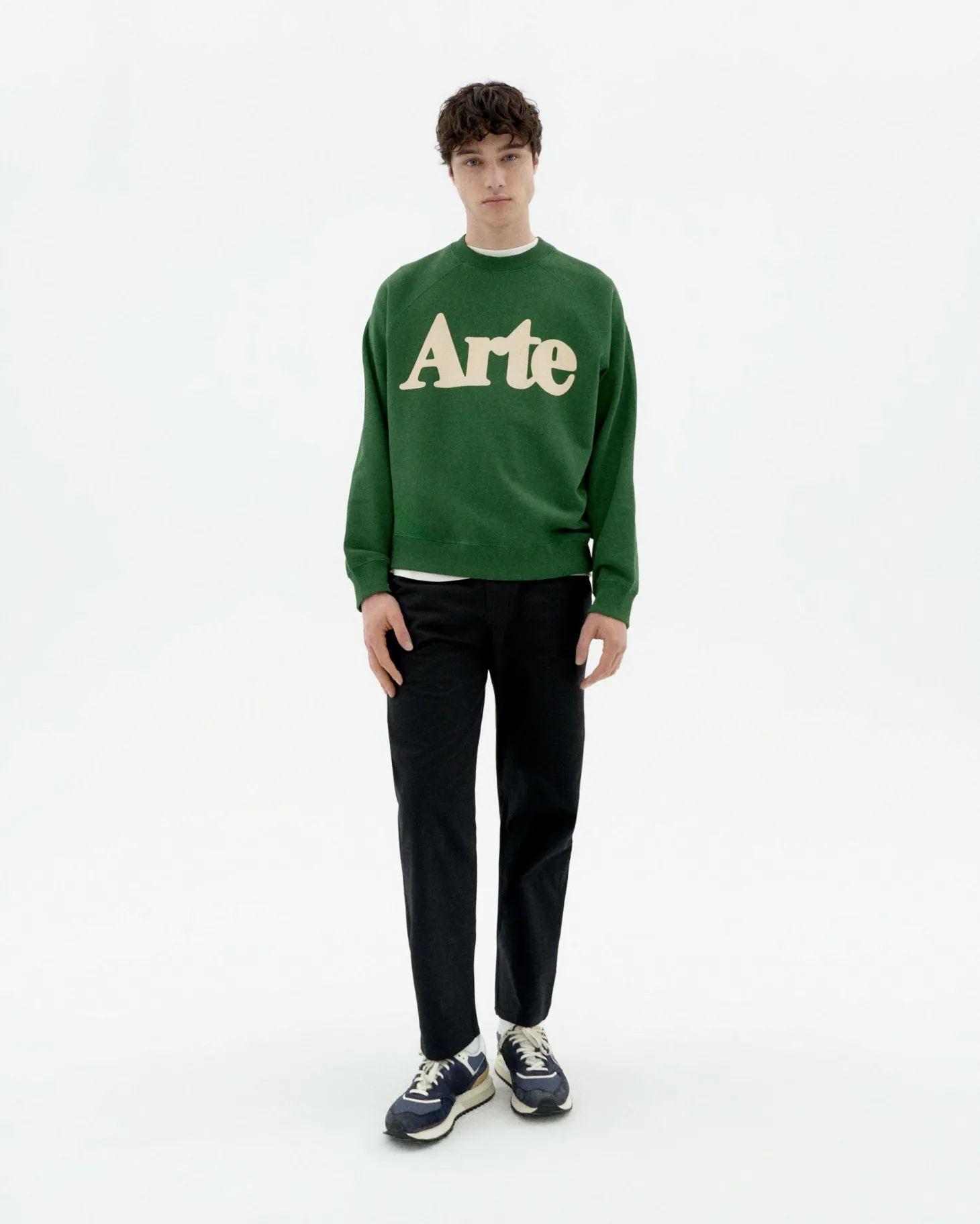 Pantalon noir à plis décontractée Moero