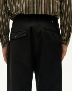 Pantalon noir à plis décontractée Wotan
