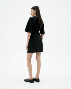 Robe courte noire décolleté en V Kim