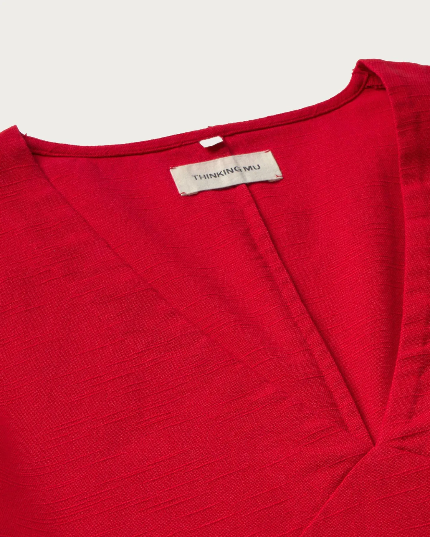 Robe courte rouge décolleté en V Kim
