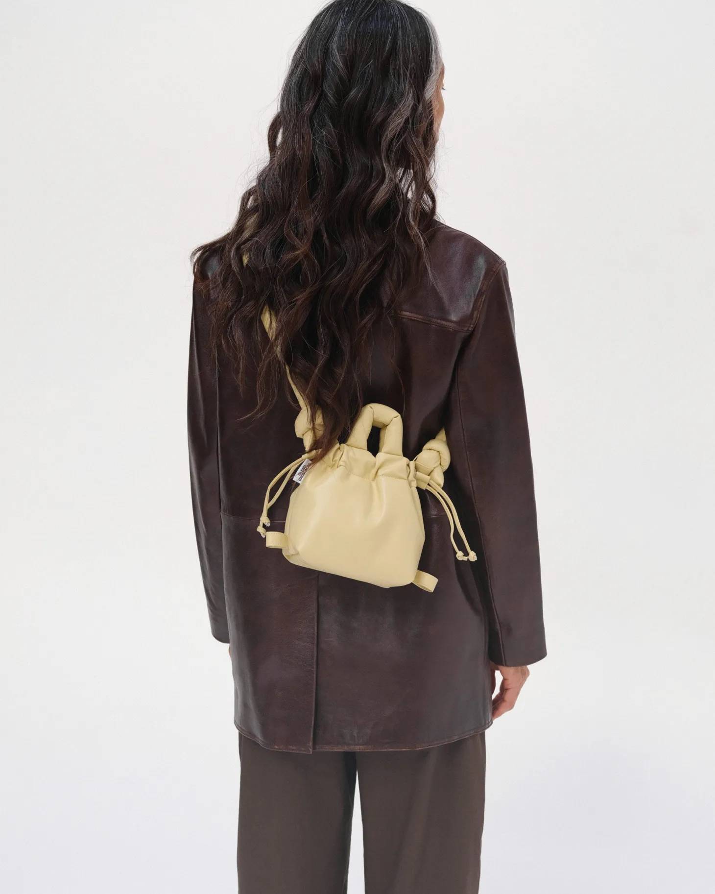 Sac butter yellow en cuir végétal Micro Ona