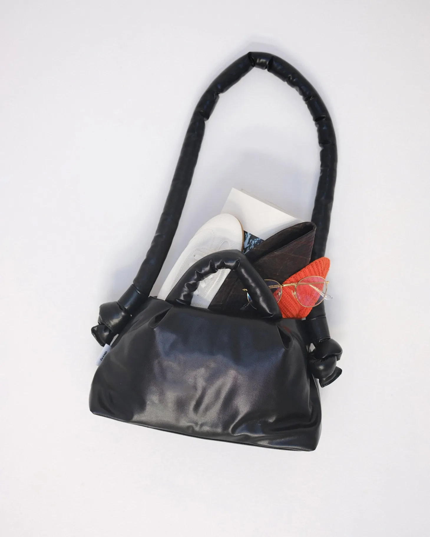 Sac noir en cuir végétal Mini Ona