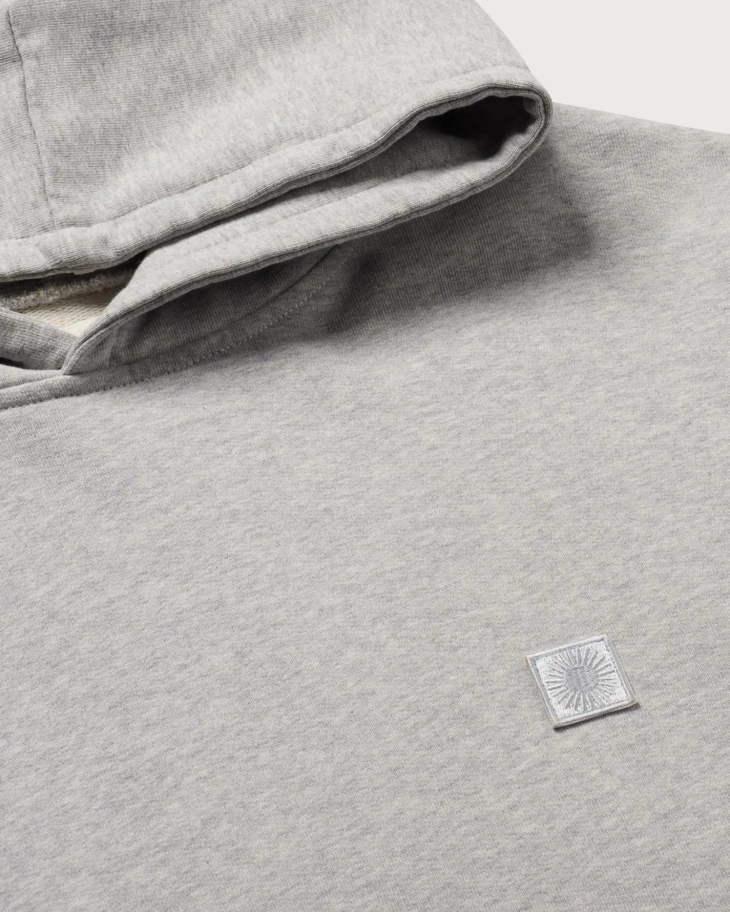 Sweat À Capuche gris Simon soleil gris au dos