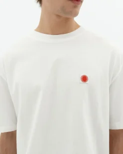 T-shirt blanc Aaron soleil rouge à dos