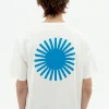 T-shirt blanc soleil bleu au dos