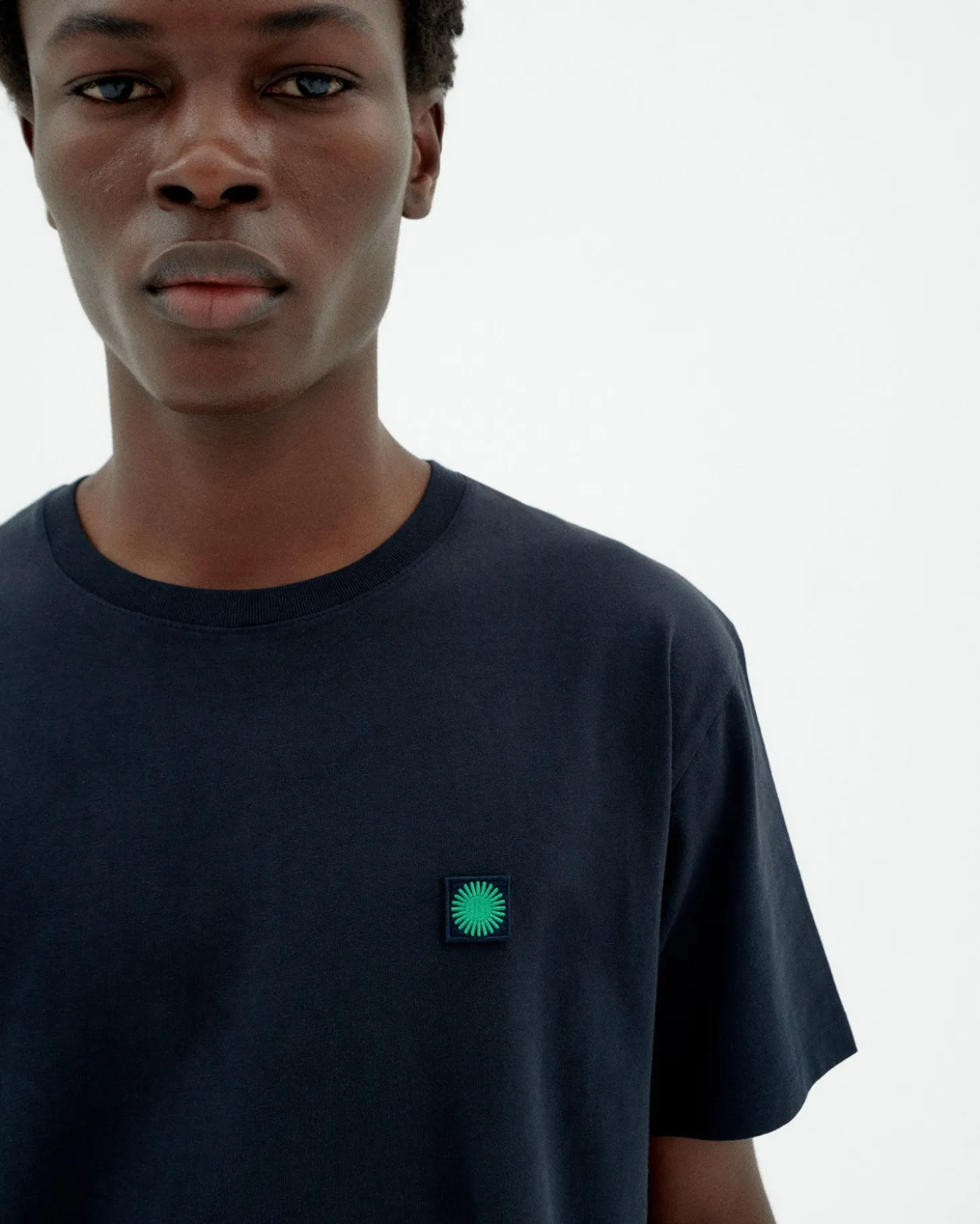 T-shirt marine soleil vert au dos