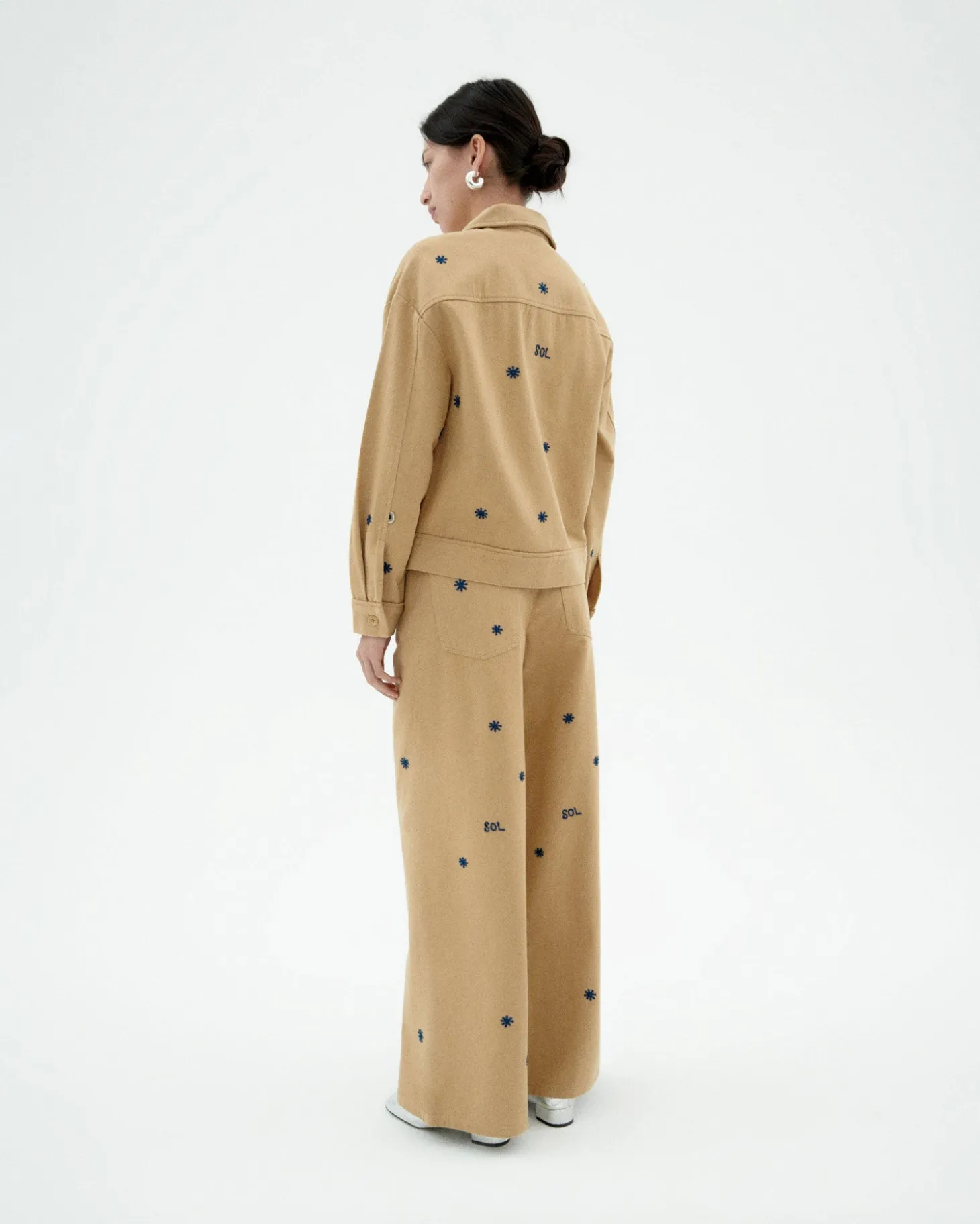 Veste camel brodée à la main Frans
